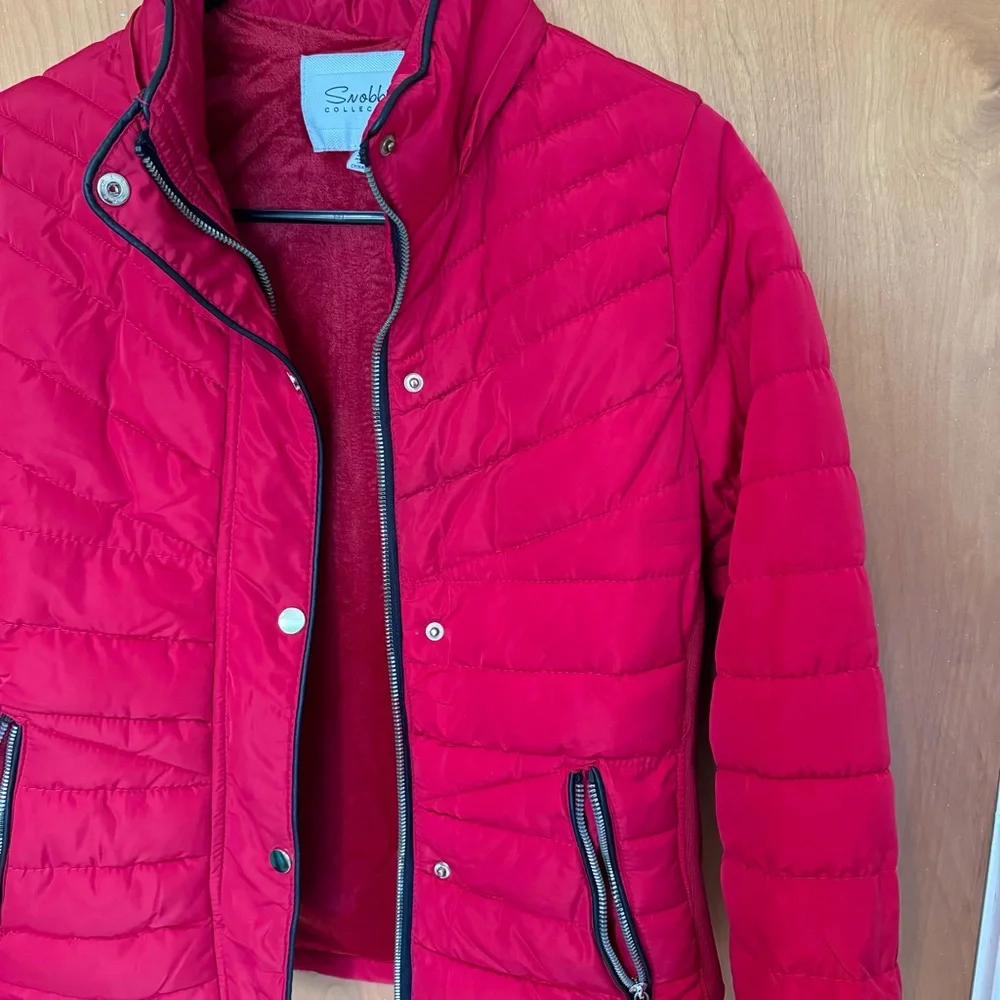 Red Jacket - Picture 2 of 7